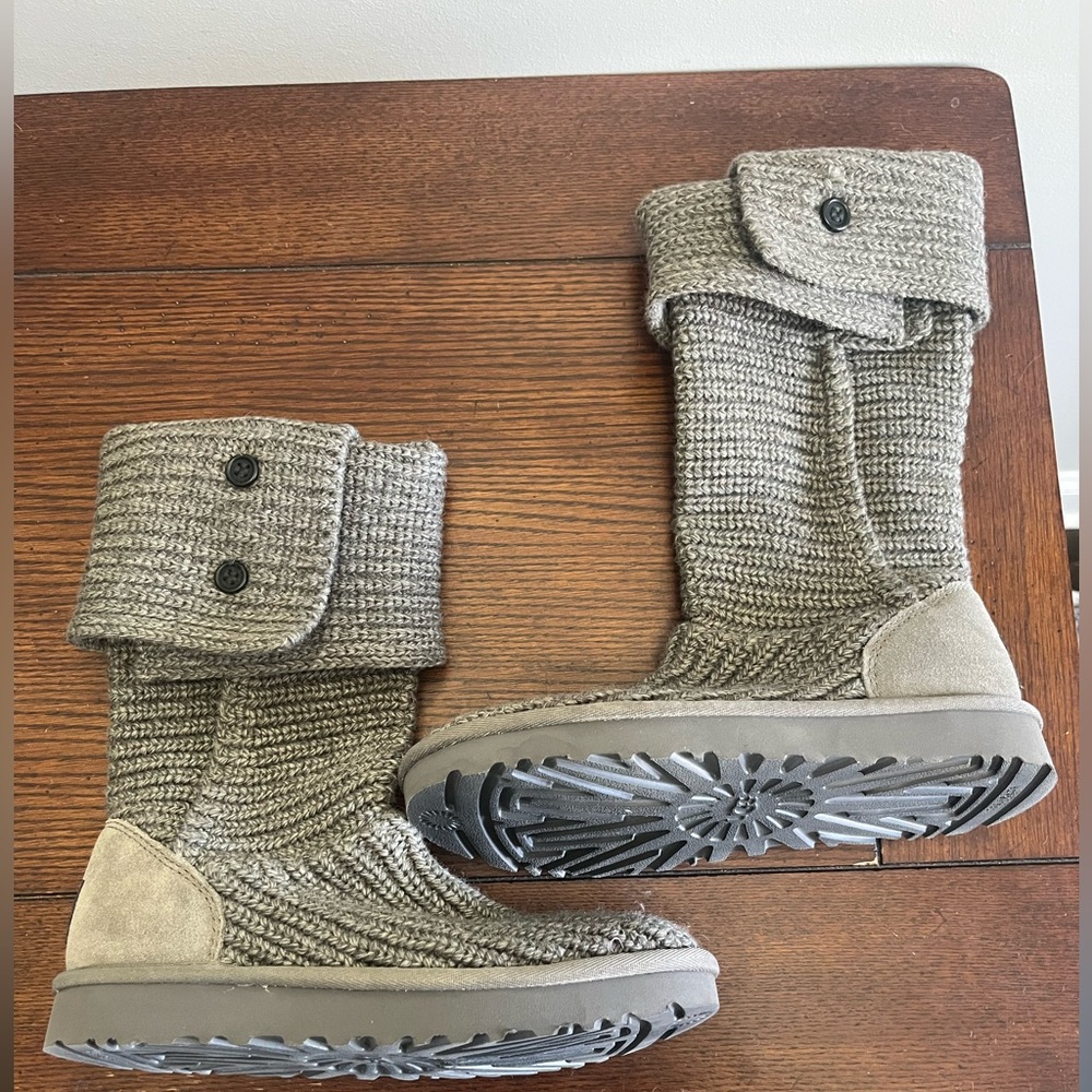 Ugg Classic Cardy Knit Boots gray NEW - Picture 2 of 4
